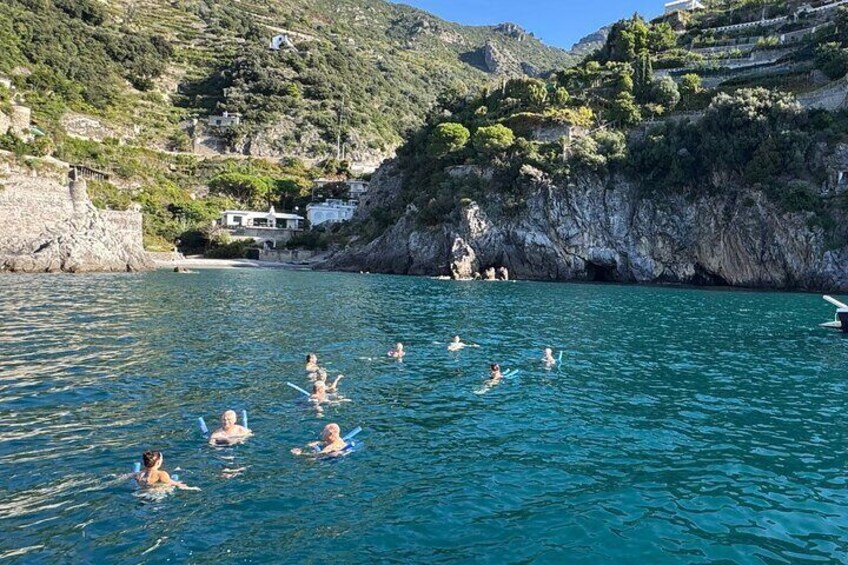 Private Boat Tour of Amalfi Coast with Drinks 