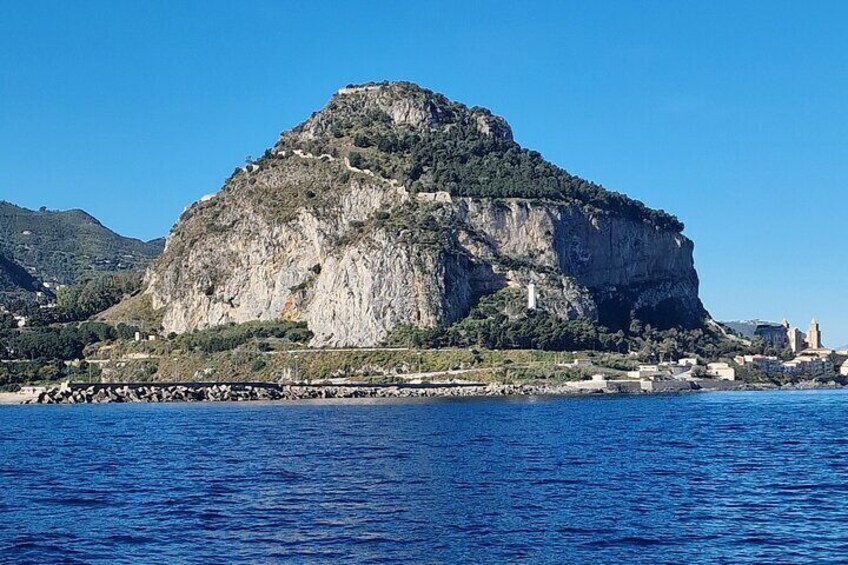 Boat tour in Cefalù with aperitif 