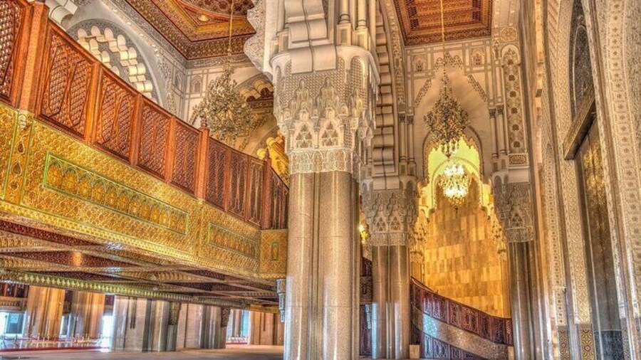 Casablanca City Tour: Hassan II Mosque, Medina & Hidden Gems