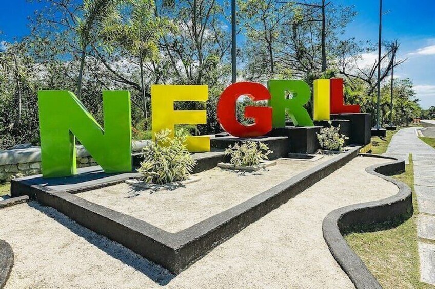 Welcome to Negril (Capital of casual)