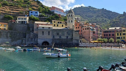 Vernazza: Cinque Terre Cruise with Snorkel and Sunset Option