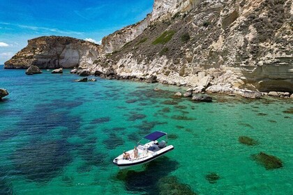 Boat tour to the devil's saddle, snorkeling, drinks and lots of sun