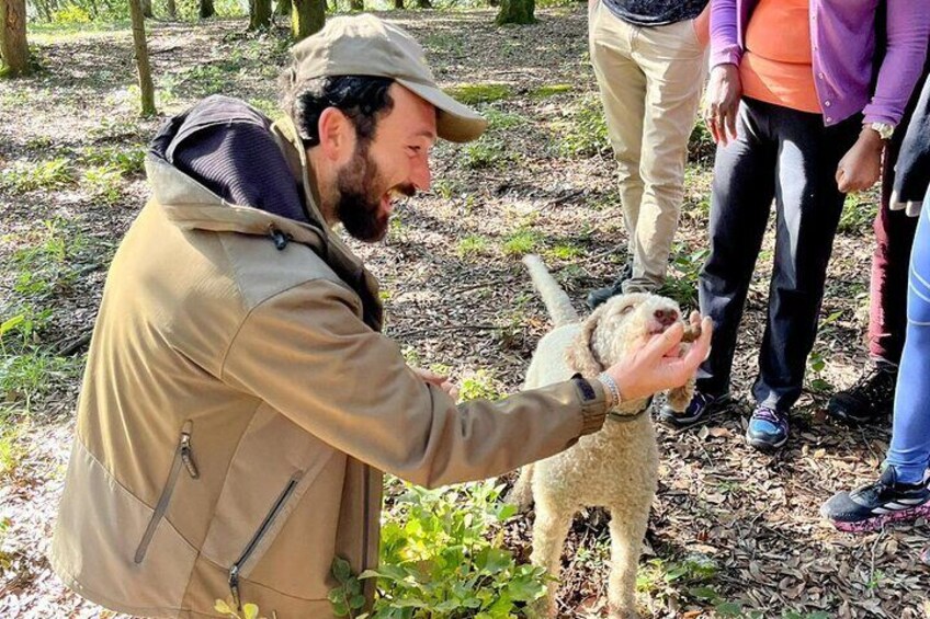 Truffle Hunting in San Miniato in Tuscany with Tasting