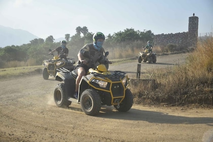 Coucher de soleil 1 Heures Quad excursion. (Prix pour quadruple 1-2 pax)