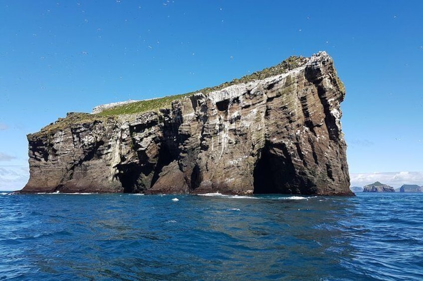 The magnificent island Súlnasker