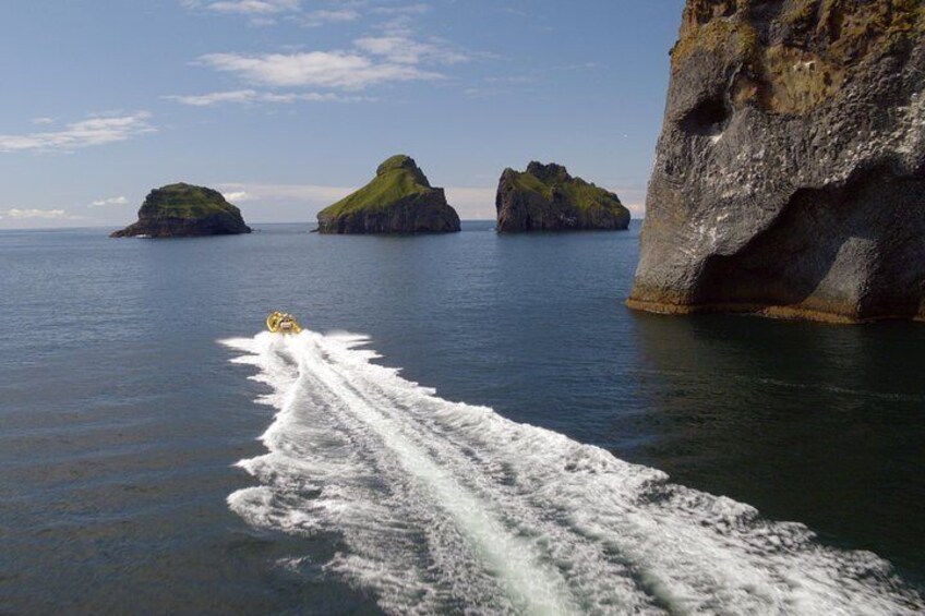 The Elephant Rock in Vestmannaeyjar and Ribsafari