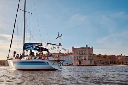 2-Hour Private Guided Sailboat Tejo River Tour