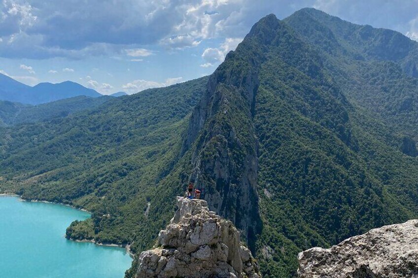 Private Guided Day Tour Visit to Lake Bovilla 