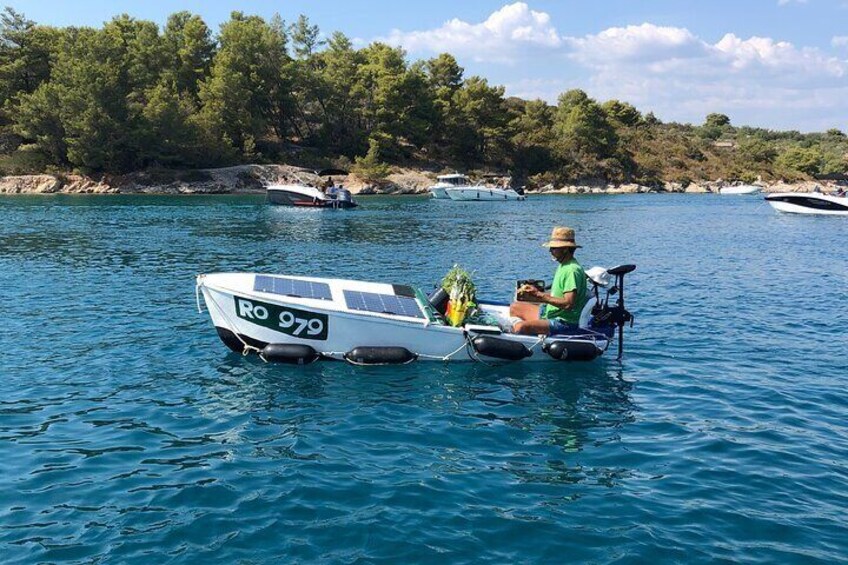 Green Island Escape Private Tour with Drinks Included