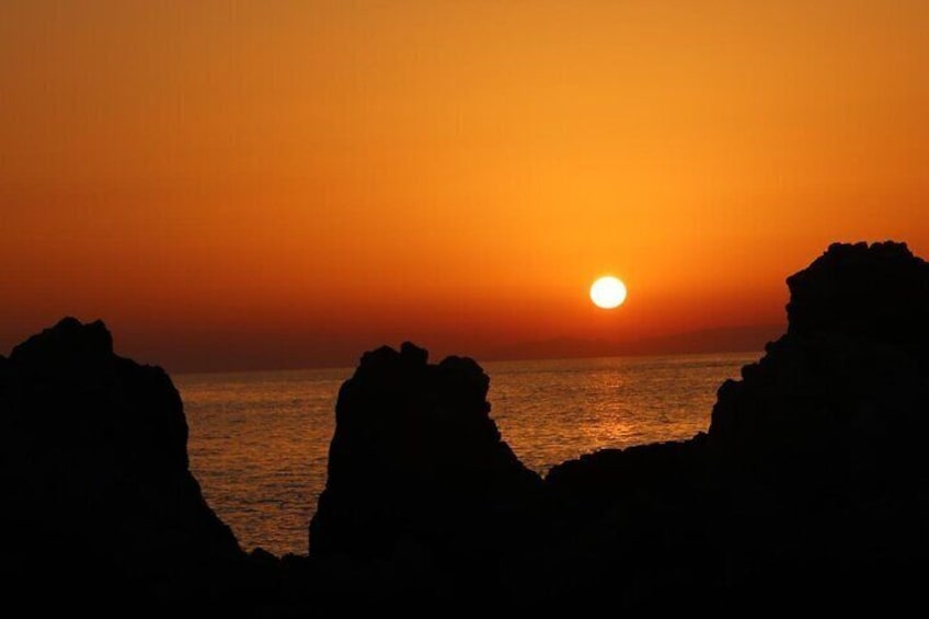 Sea Sunset Tour with traditional boat in Parikia Bay - Paros