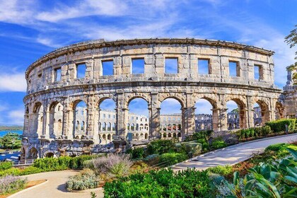 Private Sightseeing Transfer from Zagreb to Pula With 2 Hour Stop