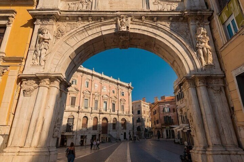 Private Sightseeing Transfer from Zagreb to Pula With 2 Hour Stop