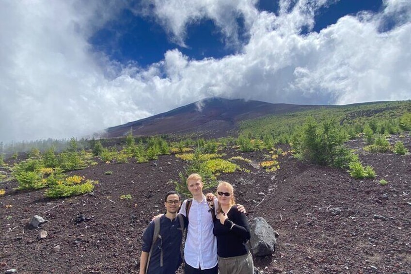 Private Historical Trail Hiking Tour on Mt.Fuji