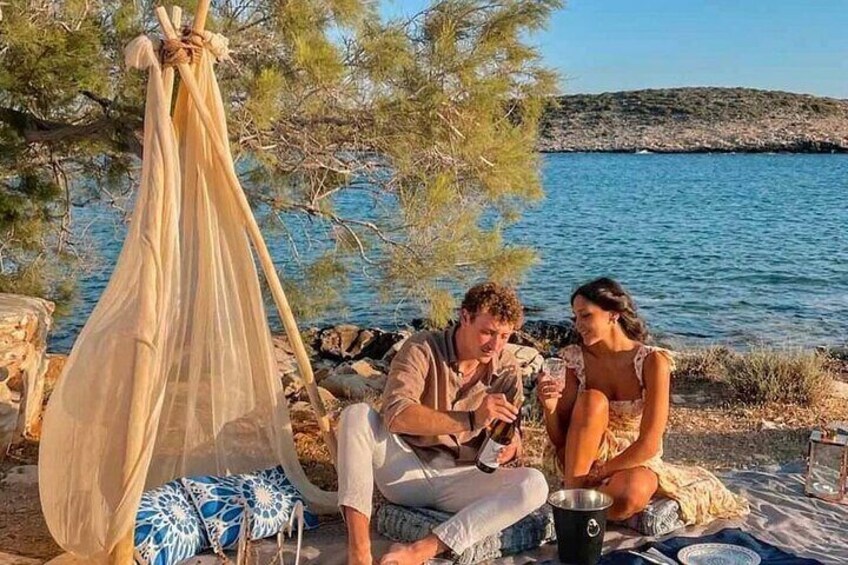 2 Hour Private Boho Style Picnic in Paros