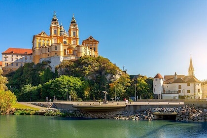 Full-Day Private Tour from Bratislava to Vienna
