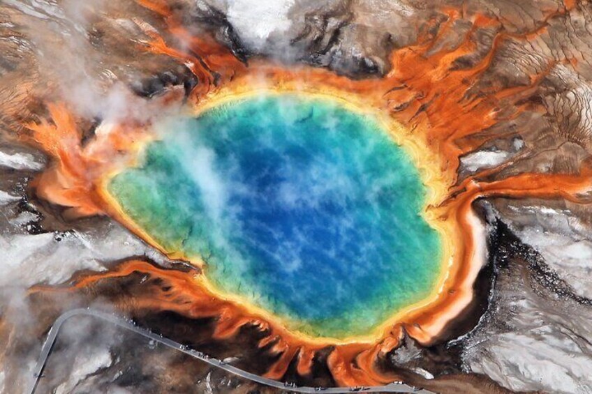 The Full Yellowstone 2 day Experience Upper and Lower loop tours 