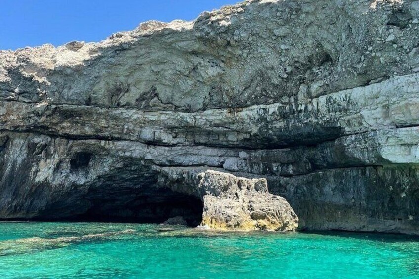 Excursions to the caves with a typical Salento aperitif 