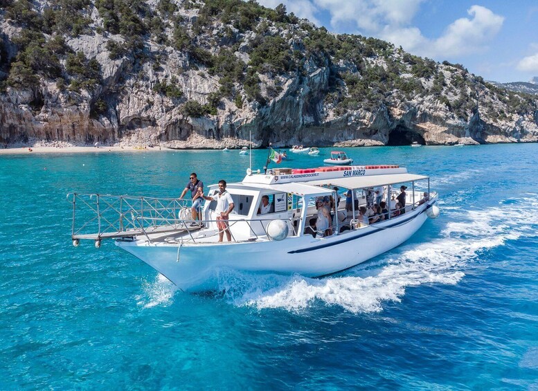 Cala Gonone: Gulf of Orosei Boat Tour with Aperitif