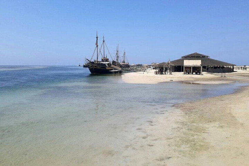 Pirate Cruise to Flamingo Island