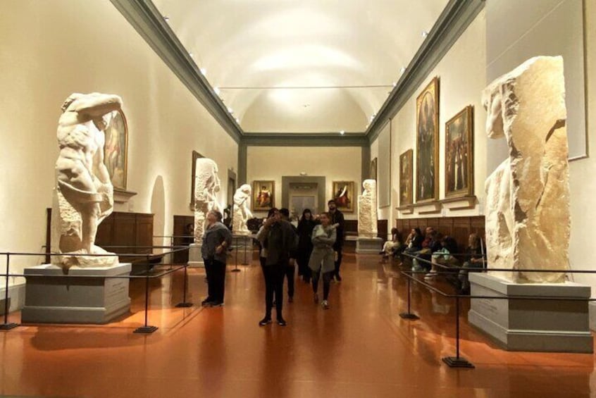 Florence Accademia Gallery After Dark: Private Tour of Michelangelo's David