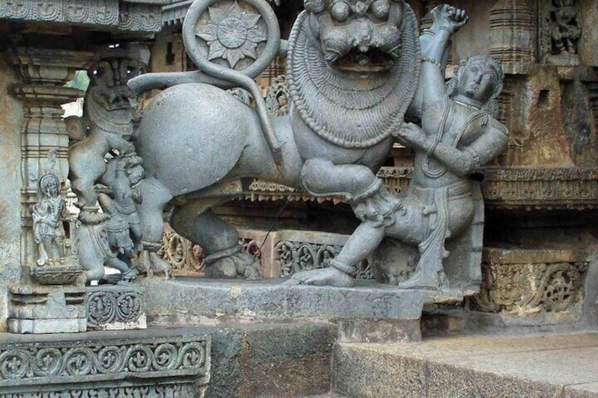 From Bengaluru: Private Tour Sravanbelgola, Belur & Halebidu