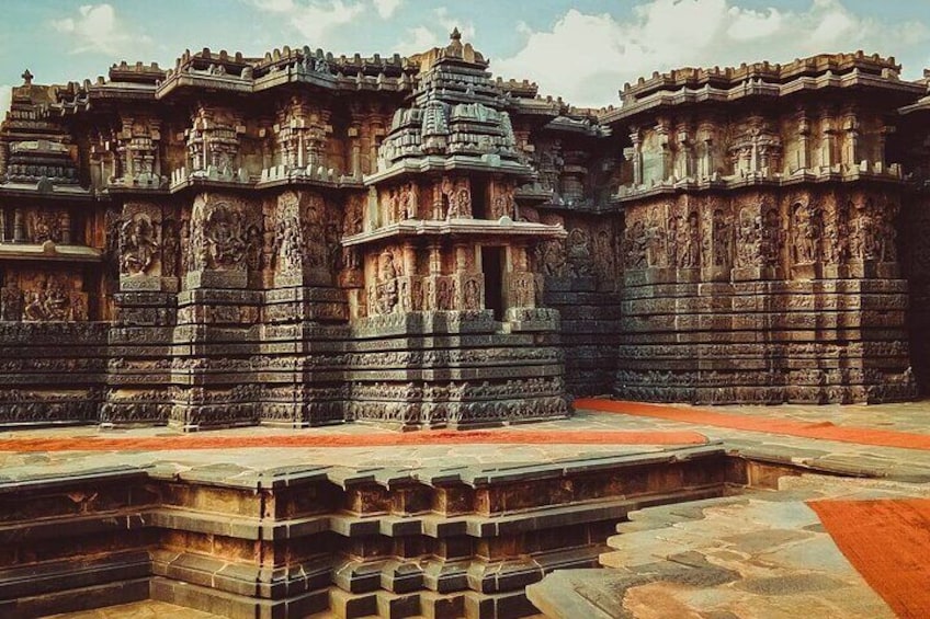 From Bengaluru: Private Tour Sravanbelgola, Belur & Halebidu