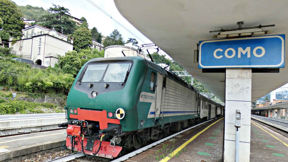 Picture 4 for Activity Lake Como: Train Transfer to/from Milan with Scenic Views