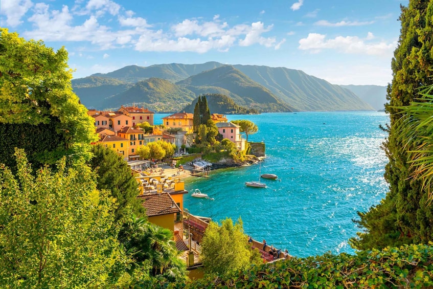 Picture 2 for Activity Lake Como: Train Transfer to/from Milan with Scenic Views