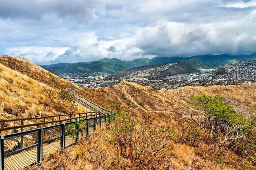 PRIVATE TOUR-Hike Diamond Head & Hawaiian Waterfall