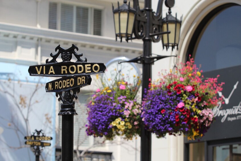 Rodeo Drive Self-Guided Walking Audio Tour