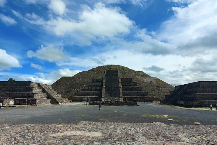 Pyramid of the Moon