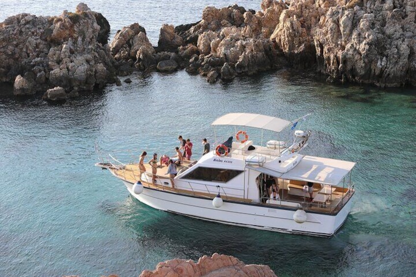 Motor Yacht Sea Tour Antiparos and Despotico from Parikia