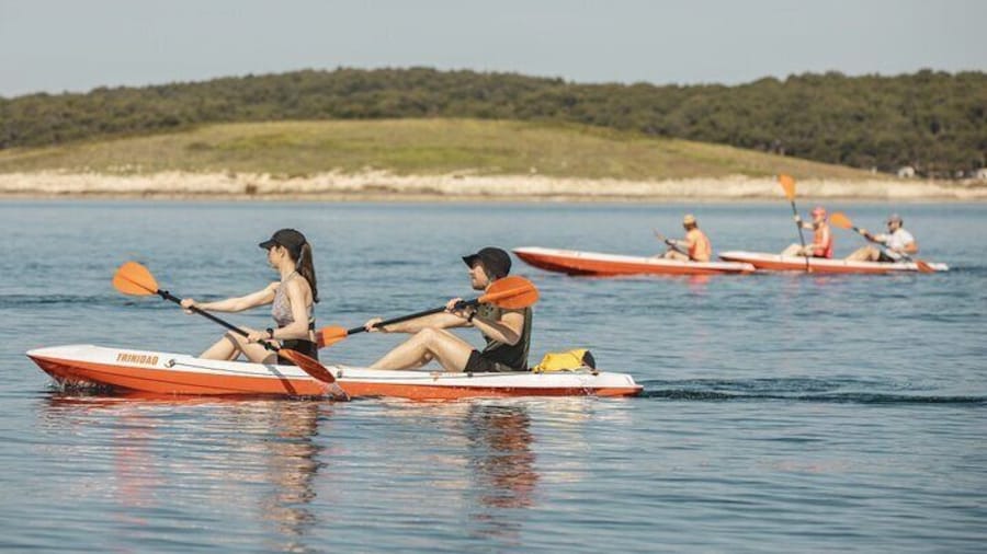 Adventure Kayak Tour in Seagulls Rocks