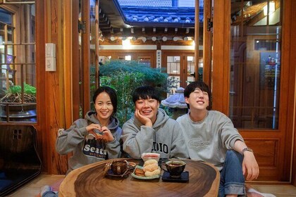 Small group(7pax) tour in Seoul including picking up(No shopping)