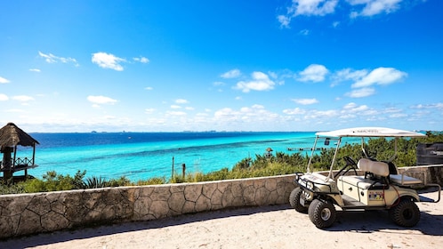 Visita guiada en carrito de golf y club de playa de Isla Mujeres