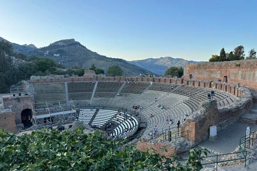 Skip-the-Line Taormina Half Day Greek Theatre and Historic Centre