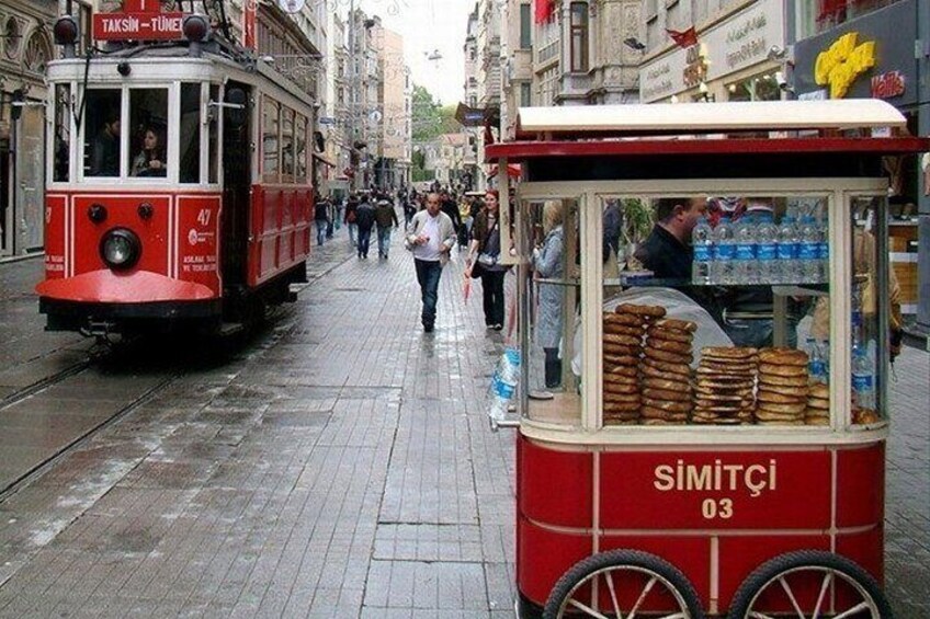 Tour in search of the Customs and Flavors of Istanbul