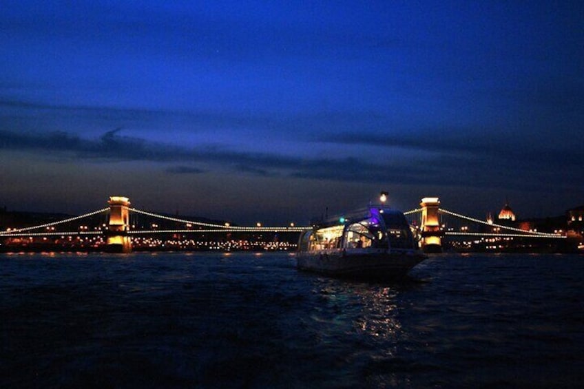 Budapest Evening Sightseeing Cruise with your own Chauffeur