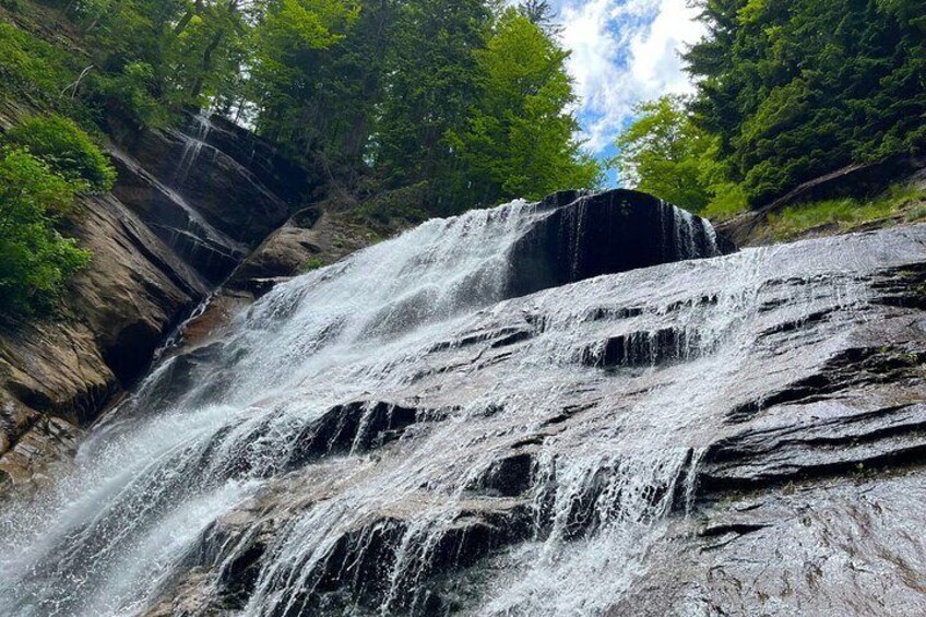 Waterfalls Tour from Sarajevo: Hike and Traditional Bosnian Lunch