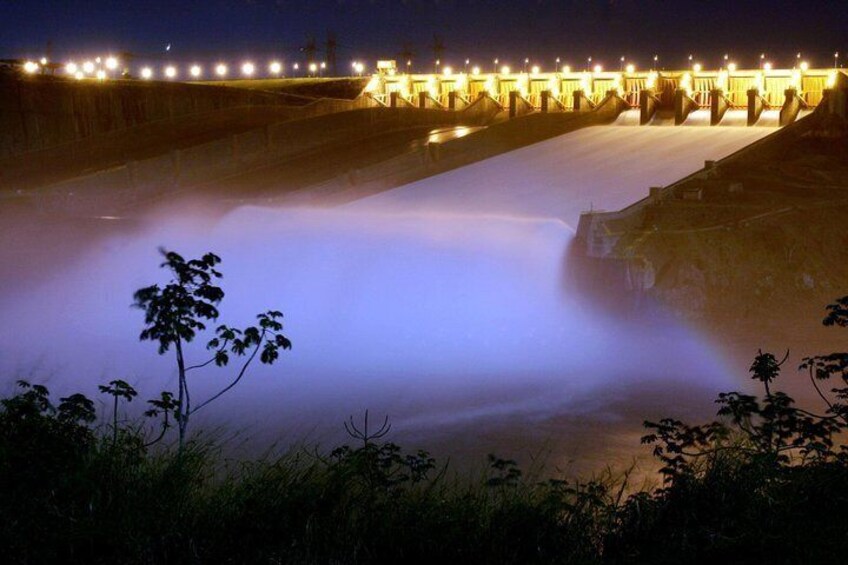 Itaipu Iluminated