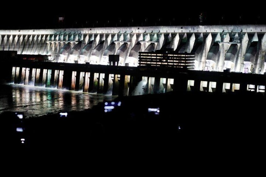 Itaipu Iluminated