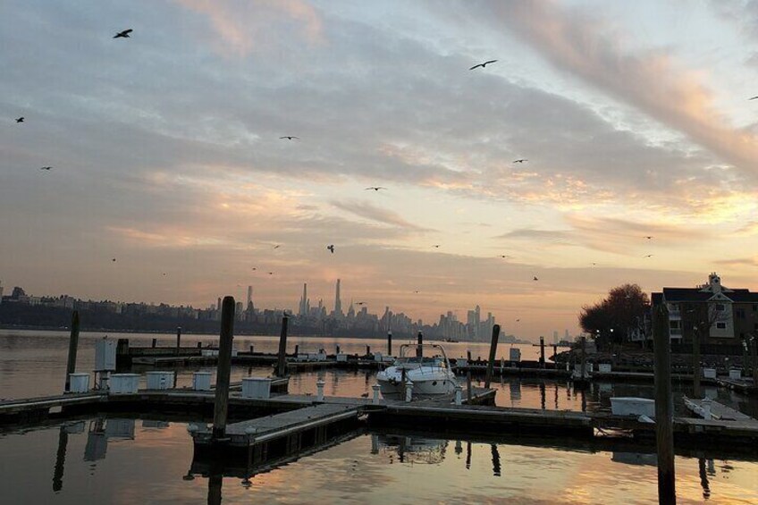 New York Skyline Magic - Private Tour With a Local