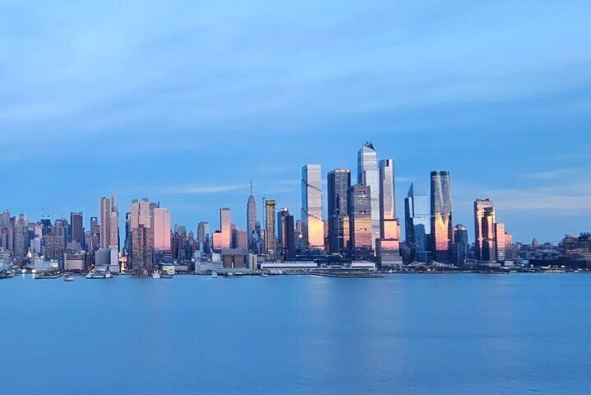 New York Skyline Magic - Private Tour With a Local