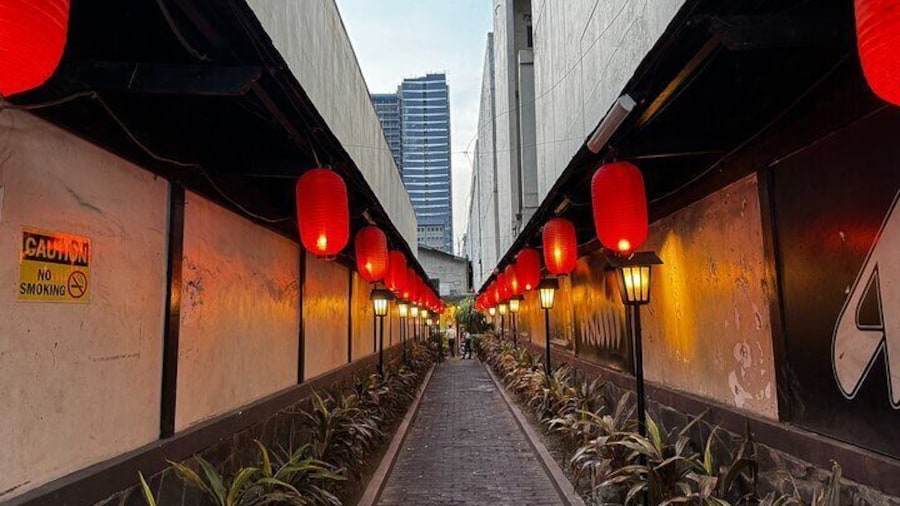 Private Tour Makati's Little Tokyo and Cinema Square