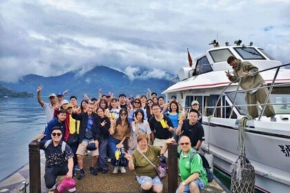 Mt Fuji Sightseeing and Cruise Day Tour from Shinjuku