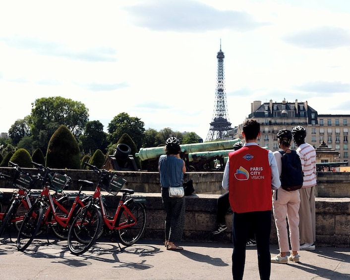 Guided Bike Tour Of Paris