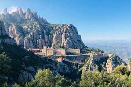 Montserrat Early Morning Skip-the-Hussle Half Day from Barcelona