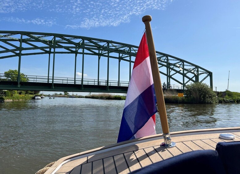 Schipluiden: Private Boat Tour to Rotterdam