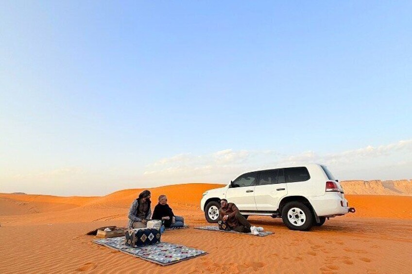 Red Sand Dunes Safari with Keshta 