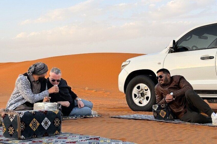 Red Sand Dunes Safari with Keshta 